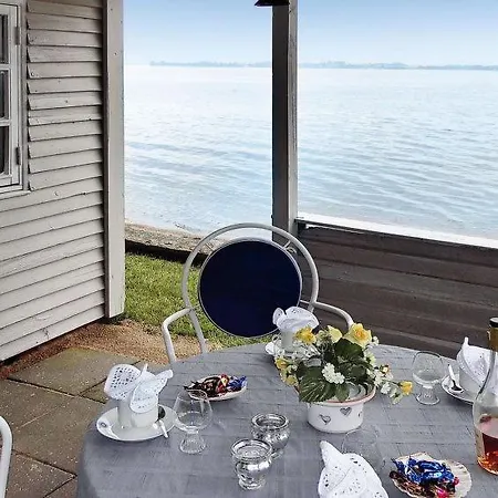 Sleeps 6 Wifi 別荘